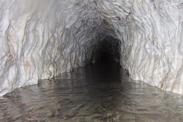 قناتها مرهم لبهای خشکیده زمین/ شاهکارهای آبی خاک می خورند