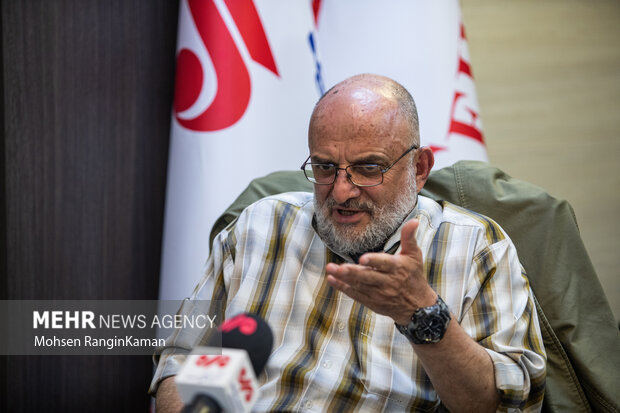 بزرگکردن دیگران دلیل نمیشود روی گرده متوسلیان پا بگذاری!