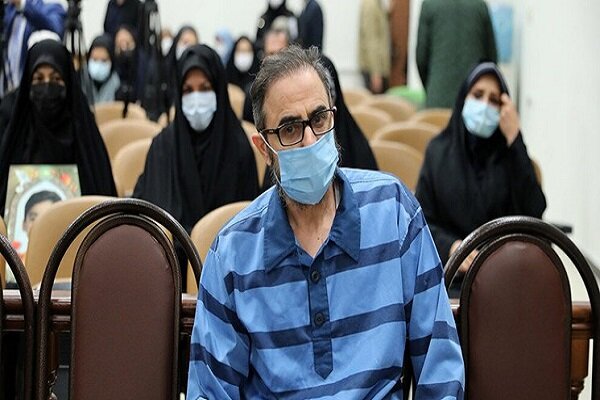 القضاء الايراني يؤيد حكم الاعدام على متزعم زمرة 