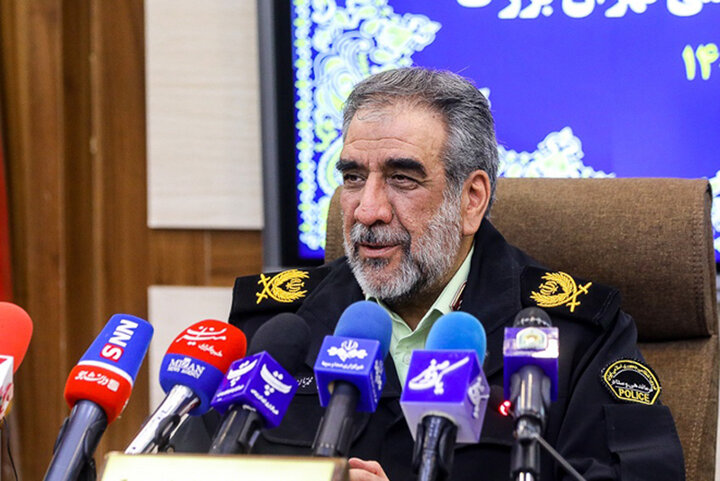 کشف خودروی بمب گذاری شده در خیابان شهید بهشتی تهران کشف خودروی بمب گذاری شده در خیابان شهید بهشتی تهران
