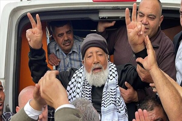 آزادی اسیر فلسطینی پس از ۱۷ سال از بند صهیونیستها