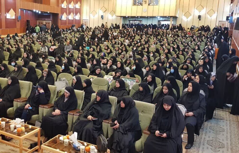 اجلاسیه ۲۱ زن شهیده در اردبیل برگزار شد