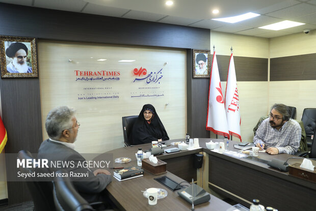 زنان «مسلحین» هویت خود را افشا نمیکنند