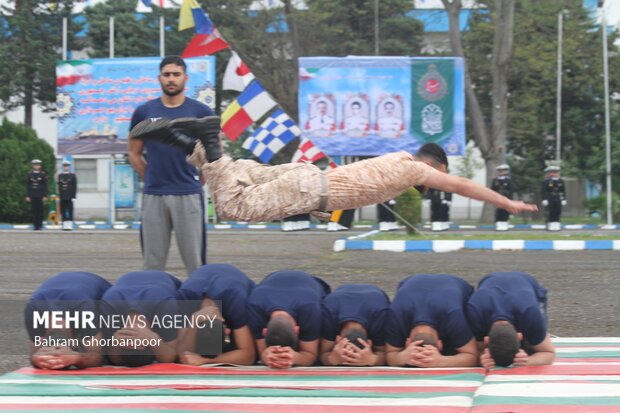 مراسم دانش آموختگی دانش پژوهان در نیروی دریایی رشت