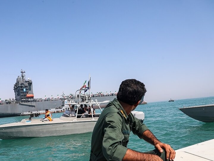 «جهاد تبیین» بر امواج خلیج همیشه فارس