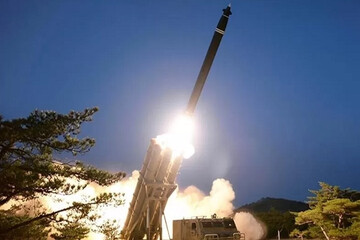 Kuzey Kore'den Tokyo zirvesi öncesi balistik füze denemesi