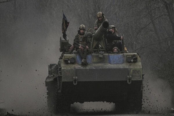 پولیتکو: از آغاز جنگ بیش از ۱۰۰هزار نظامی اوکراینی کشته شده‌اند