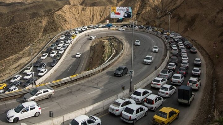 افزایش تردد در محورهای اصفهان / رانندگان از رفتار تهاجمی بپرهیزند