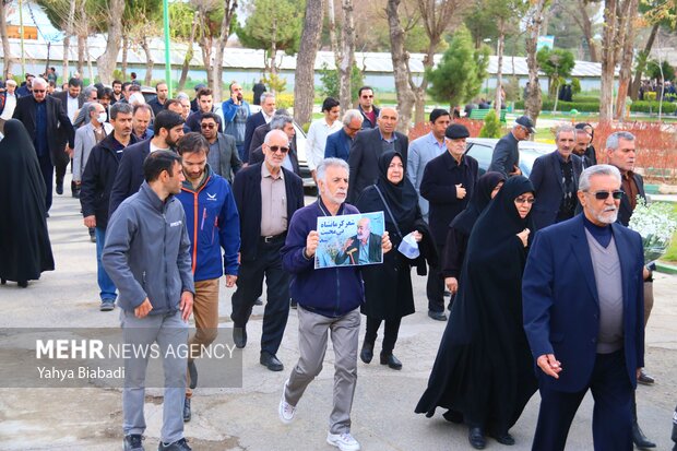 مراسم تشییع شاعر کرمانشاهی استاد «محمد جواد محبت»