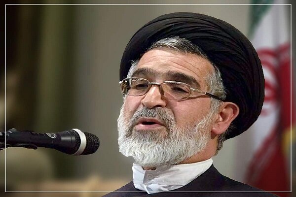امام خمینی(ره) حق بزرگی بر گردن مسلمانان جهان دارد