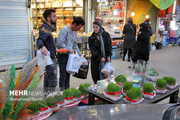 People in Ardabil preparing for Nowruz arrival