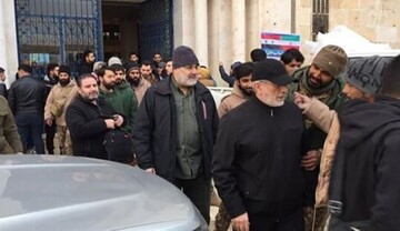 قائد فيلق القدس يزور للمرة الثانية مناطق الزلزال في سوريا