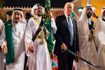 شمشیر دموکراتها زیر گلوی ترامپ؛ از هدایا چه خبر آقای رئیس جمهور؟