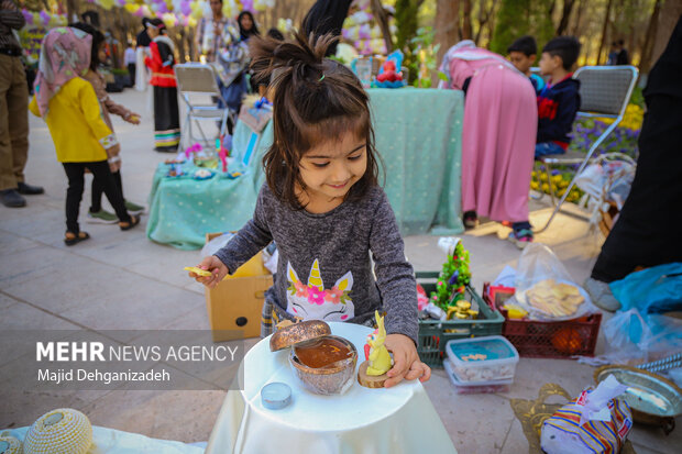 Yazd city decorated with Haft-sin
