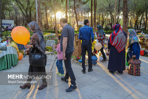 Yazd city decorated with Haft-sin
