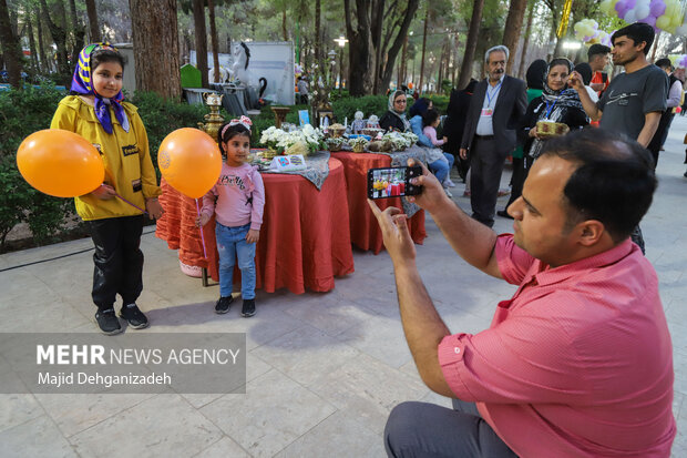 Yazd city decorated with Haft-sin
