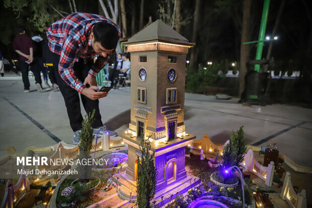 Yazd city decorated with Haft-sin
