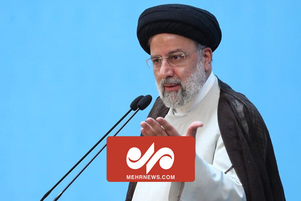 دولت وظیفه دارد در خدماتی که شهرداری به مردم ارائه میدهد کمک کند دولت وظیفه دارد در خدماتی که شهرداری به مردم ارائه میدهد کمک کند