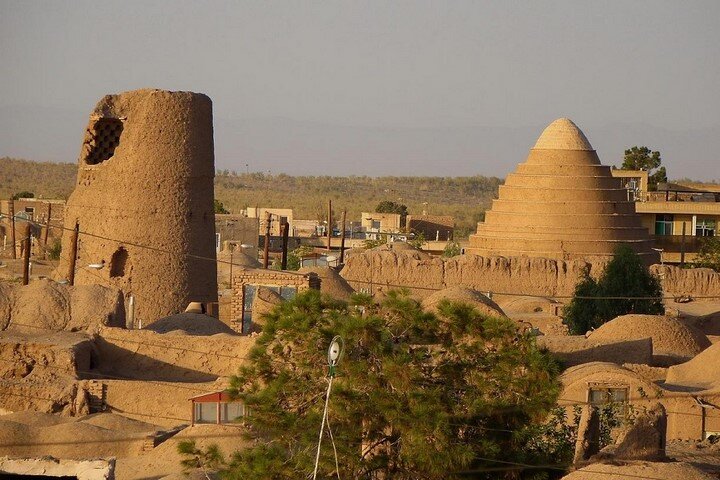 لزوم افزایش ظرفیت اسکان گردشگران در اردستان