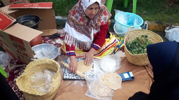 جشنواره نان محلی «کرچ لاکو» در شفت برگزار شد