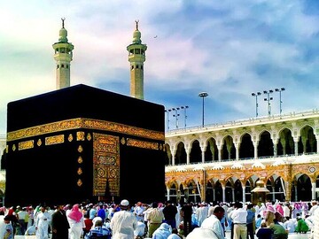 VIDEO: Kaaba shadow disappears due to astronomical phenomenon