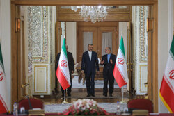 ایرانی وزیر خارجہ تہران سے ماسکو کیلئے روانہ ہو گئے
