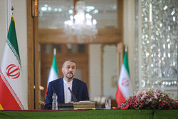 جوہری مذاکرات کا دروازہ بند نہیں ہوا، ایرانی وزیر خارجہ