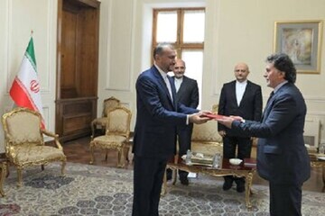 New Turkey's amb. presents credential to Amir-Aabdollahian