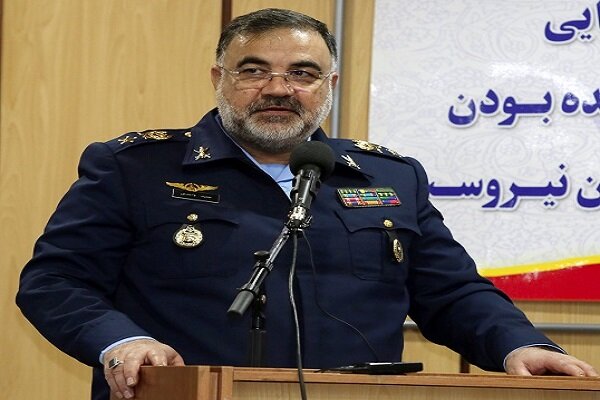 فرمانده نیروی هوایی ارتش از پایگاه شهید حبیبی مشهد بازدید کرد