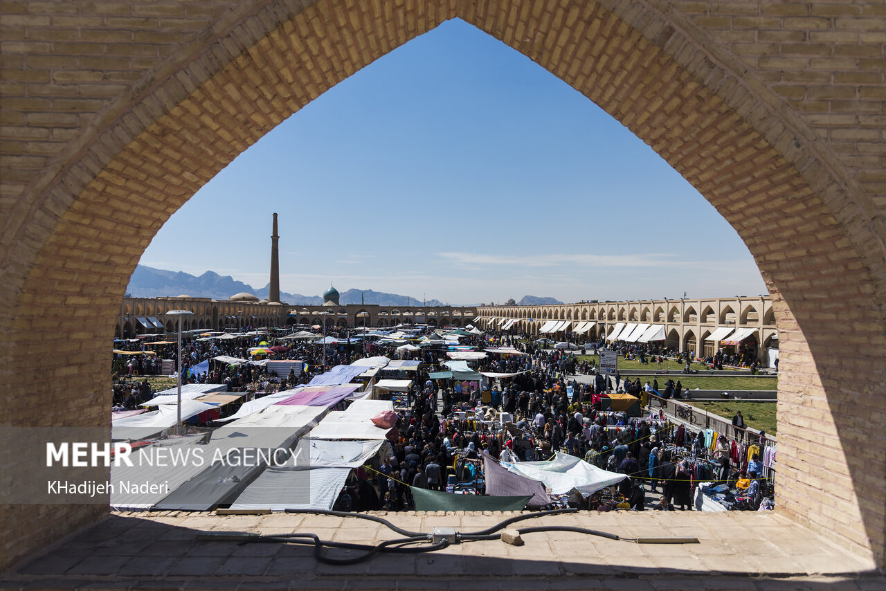 متولی‌گری بازار و میدان امام علی(ع) مشخص شود