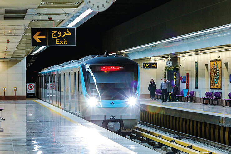 ساعت پایان فعالیت قطار شهری مشهد تغییر کرد