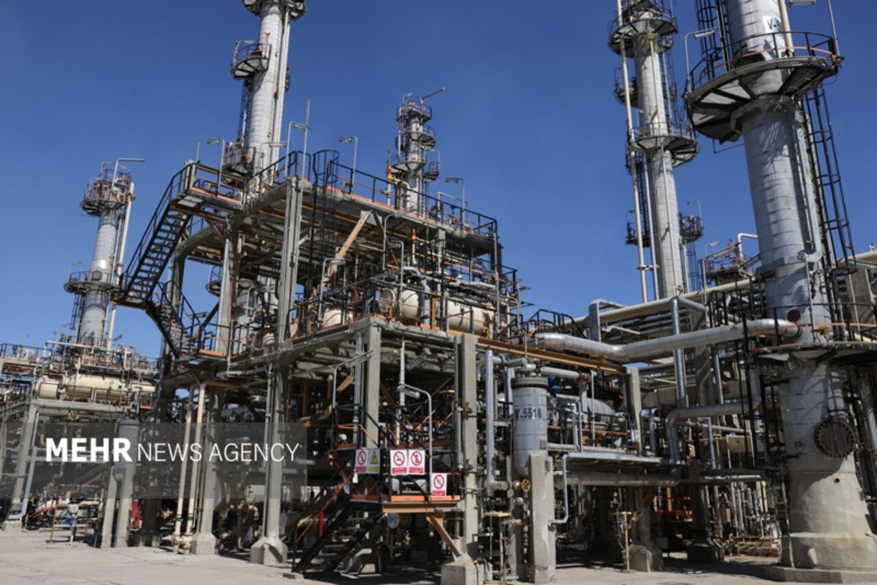 فعالیت پالایشگاه تهران طبق روال عادی ادامه دارد فعالیت پالایشگاه تهران طبق روال عادی ادامه دارد