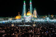 حرم حضرت معصومہ (س) میں دعا و مناجات کے ساتھ نئے ہجری شمسی سال کا آغاز