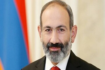 قائد الثورة الاسلامية ورئيس الجمهورية يتسلمان برقيتي تهنئة من رئيس وزراء ارمينيا بعيد نوروز