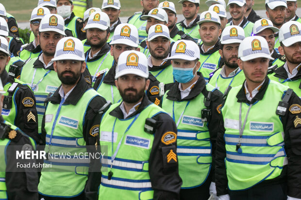 رزمایش اقتدار نوروزی ۱۴۰۲ فراجا صبح روز اول فروردین ۱۴۰۲ در میدان آزادی برگزار شد