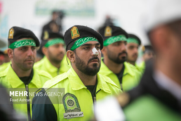 رزمایش اقتدار نوروزی ۱۴۰۲ فراجا صبح روز اول فروردین ۱۴۰۲ در میدان آزادی برگزار شد