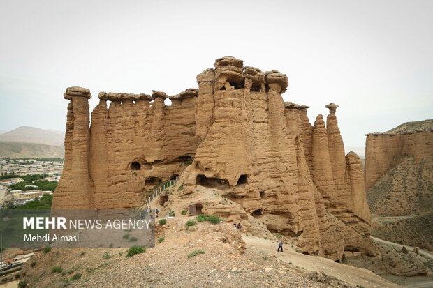قلعه بهستان ماهنشان 