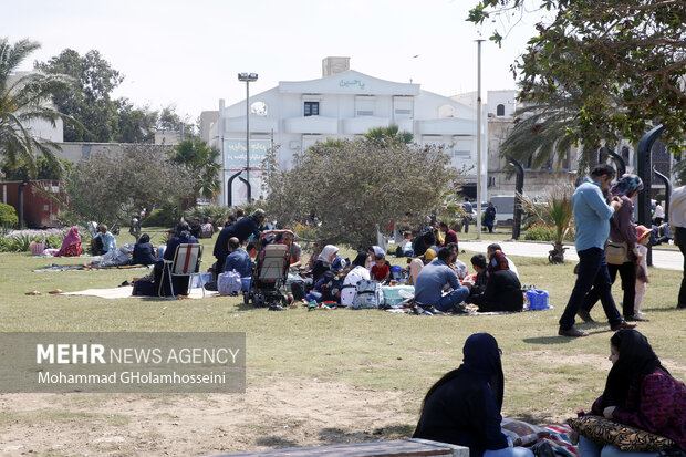 Yerli turister Nevruz Bayramı tatilinde Buşehr eyaletine akın etti