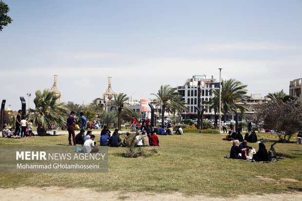 Yerli turister Nevruz Bayramı tatilinde Buşehr eyaletine akın etti