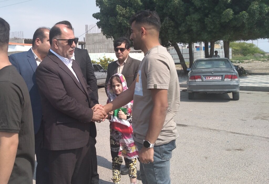 حضور گسترده مسافران نوروزی در گناوه/ شرایط میزبانی فراهم است