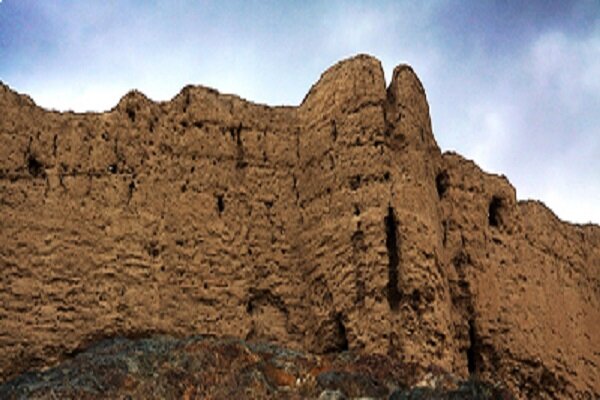 گذری بر شهر گل و گیاه ایران/محلات شهر چشمههای آبگرم