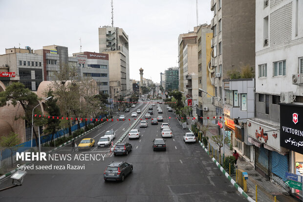 اکثر معابر بزرگراهی شهر تهران خلوت است