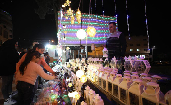 رمضان در فلسطین؛ از طبل‌کوبی و شیرینی‌جات تا مقلوبه+تصاویر