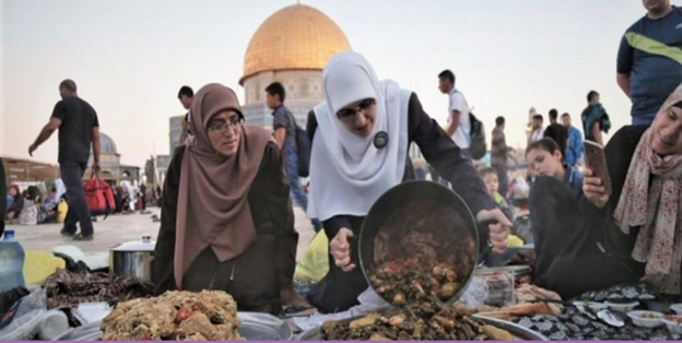 رمضان در فلسطین؛ از طبل‌کوبی و شیرینی‌جات تا مقلوبه+تصاویر