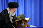 قائد الثورة الاسلامية يحضر جلسة تلاوة القرآن الكريم في اليوم الأول من شهر رمضان