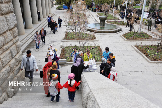 Nevruz yolcuları Hemedan kentinde