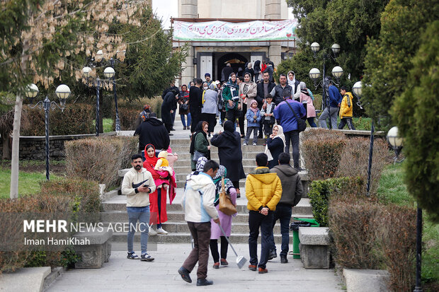 Nevruz yolcuları Hemedan kentinde