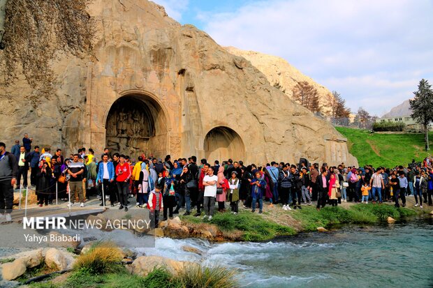 بازدید یک میلیون و ۸۰۰ هزار نفری از جاذبه‌های گردشگری کرمانشاه