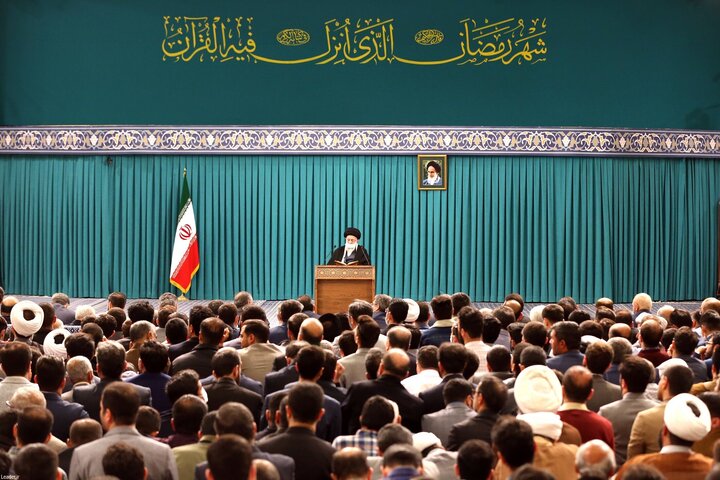 لقاء مجموعة رؤساء السلطات الثلاث بقائد الثورة الإسلامية