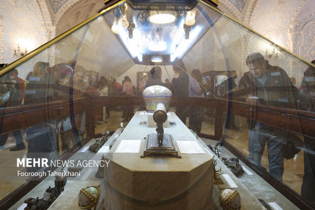 موزه مخصوص بخشی از حوضخانه تالار سلام است، که آثار ارزشمند به جای مانده از پادشاهان قاجار در آن در معرض دید  قرار دارد